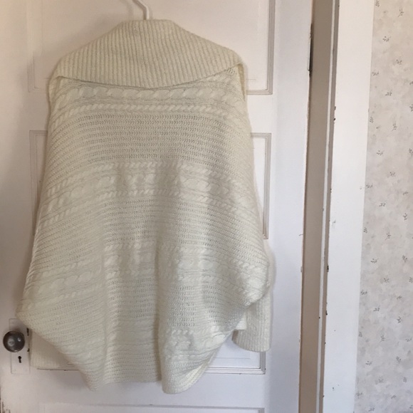 Forever 21 Cocoon Cardigan - Picture 2 of 8